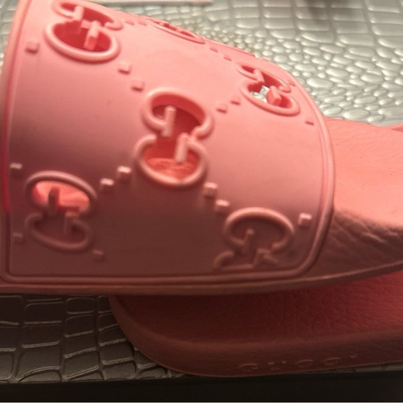 Gucci - Picture 6 of 11